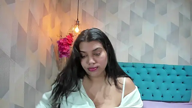 Chat XXX en directo de LindaBreeS