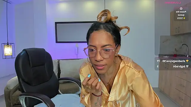 XXX chat uživo modela Shantaall_