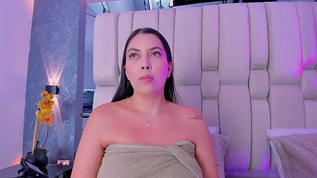 MaddyCrofft élő XXX-chatje