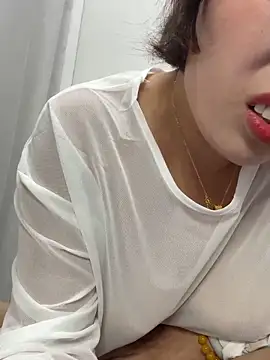 milkwine's Live XXX Chat