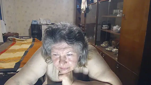 HotLusi's Live XXX Chat