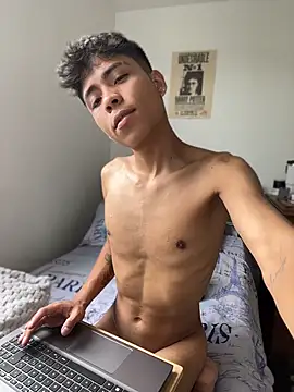 MaxiWildd 即時 XXX 聊天