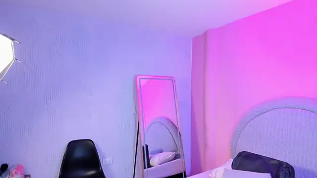 צ'אט XXX בשידור חי של yeikafoxy
