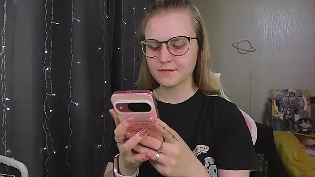 MissBrightShine live XXX chat