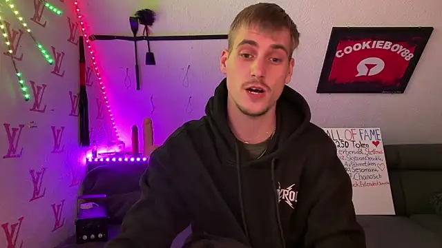 Cookieboy88 live XXX chat
