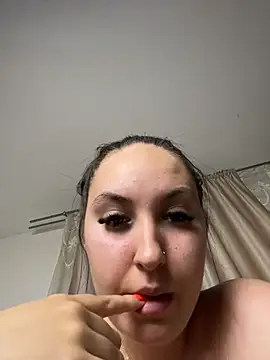 Lucy_doll22's Live XXX Chat