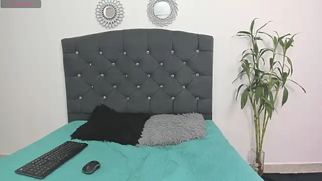 Chatroom XXX en direct de kloee_00