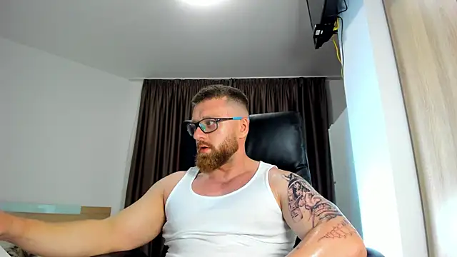 XXX chat uživo modela Findom_guy