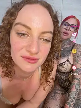 CurlyChloe's Live XXX Chat