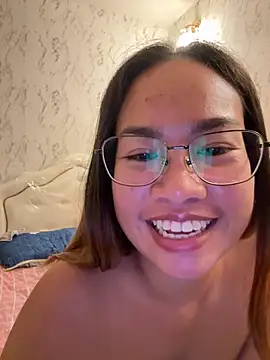 Ponthip Live XXX-Chat