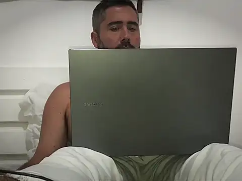 Chat XXX ao vivo de victor_chat