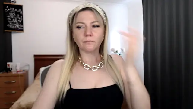 Chatroom XXX en direct de ParadiseAlina
