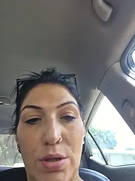 צ'אט XXX בשידור חי של LittleMissEeve