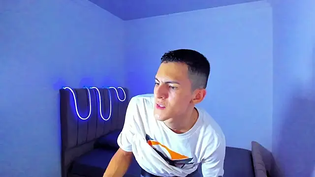 Pokazy przed kamerką – Matiius18