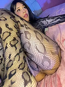 DollCamila: απευθείας συνομιλία ΧΧΧ