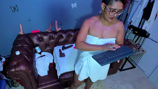 Kaira_mosse's Live XXX Chat