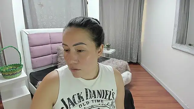 Chat +18 de gaby_trent ao vivo