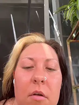 ImpressYouDaily – Live XXX-chat