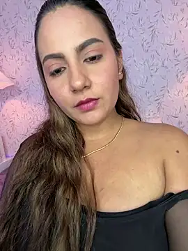 Chat +18 de Brenda_Brm ao vivo