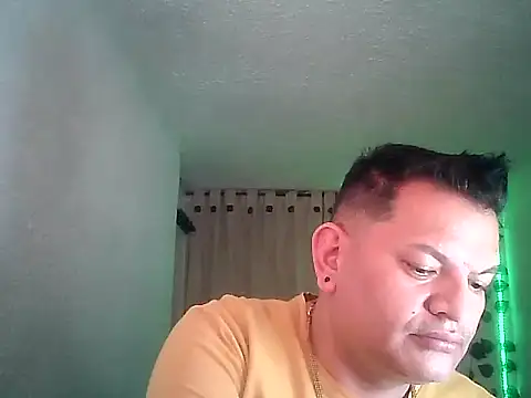 Živý XXX chat Alessandro-luxe