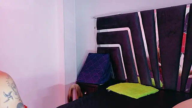 AliceandMax Adlı Modelin Canlı XXX Sohbeti