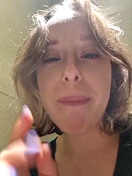 צ'אט XXX בשידור חי של Public_Katrisha