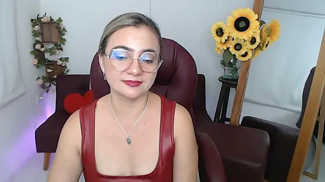ana_milf's Live XXX Chat