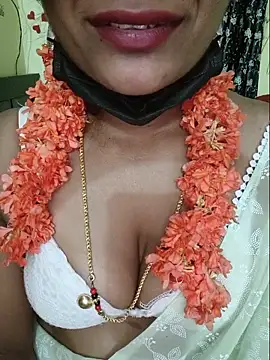 Chat XXX en directo de Premalatha_28