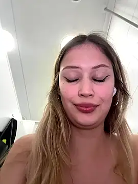 XXX chat uživo modela blonde_exe