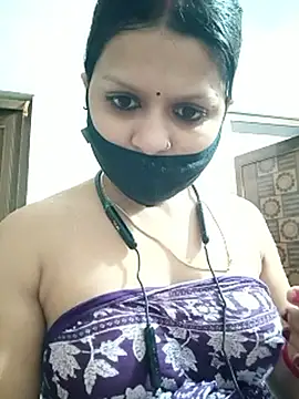 Chat +18 de ZOYA-STRIP ao vivo
