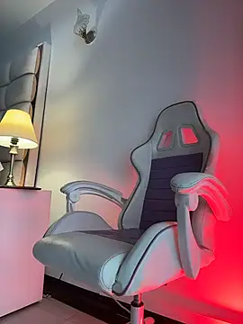 Teaserhoussejj_ – Naživo XXX chat