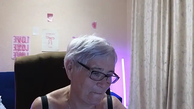 Chat XXX en directo de Sandra_Snowflake