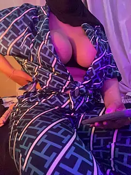 Salma-23 Live XXX-chat