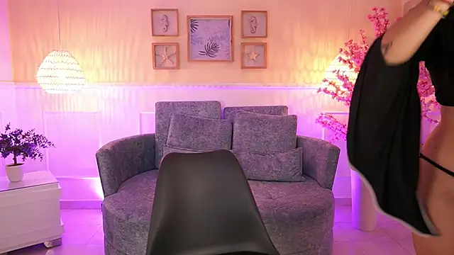 VioletJoness_: απευθείας συνομιλία ΧΧΧ