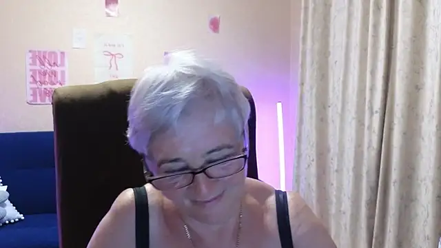 Sandra_SnowflakeのライブXXXチャット