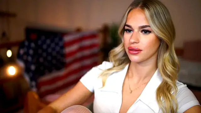 Emilyvanroessel – Naživo XXX chat
