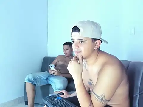 Chatroom XXX en direct de Jack_scorpion