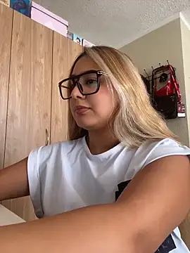 Miabonnett_ Chat XXX in diretta