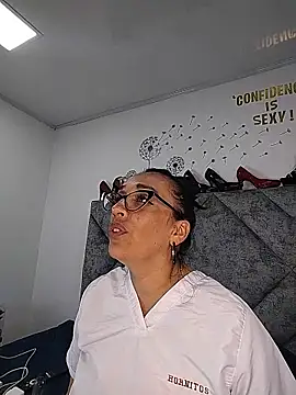 Shantey_Laurent's Live XXX Chat