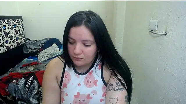 XXX chat uživo modela shopyymessyy