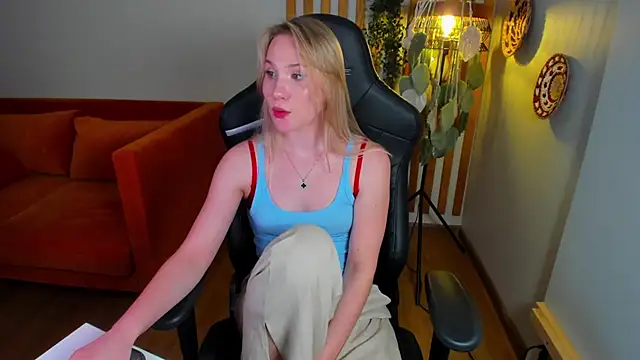 Chatroom XXX en direct de ElaraVoltage