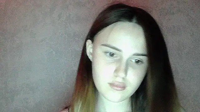 Chat +18 de SweetLoraa ao vivo