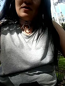 צ'אט XXX בשידור חי של Bathory777