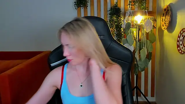 Živý XXX chat ElaraVoltage