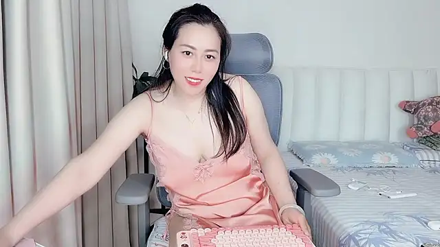 Eve5215 现场XXX聊天