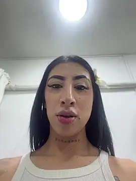 แชท XXX สดของ darkkjulietha