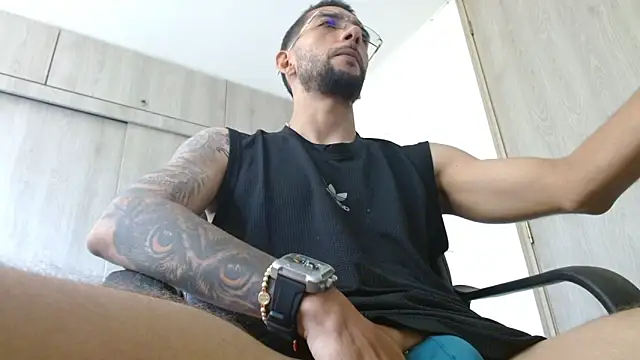 LukasScott_'s Live XXX Chat
