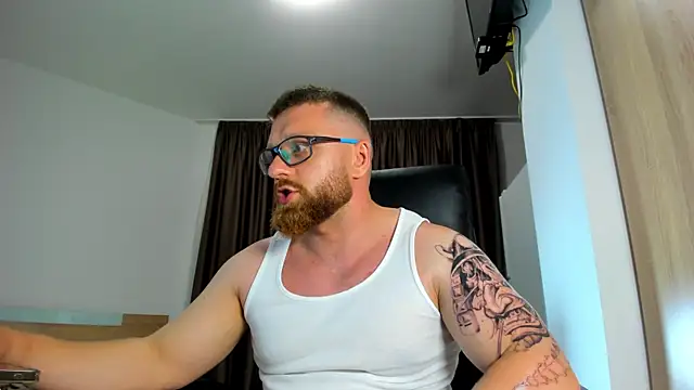 Findom_guy Adlı Modelin Canlı XXX Sohbeti