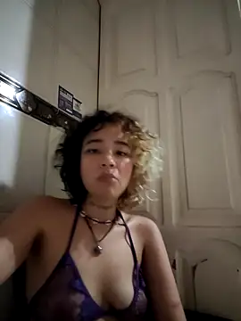 XXX chat uživo modela ebisu_meouw