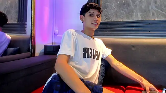 Brianhot0F Live XXX-Chat